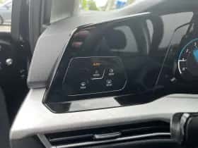 Volkswagen Golf (2023) thumbnail 12