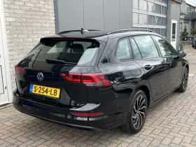 Volkswagen Golf (2023) thumbnail 32