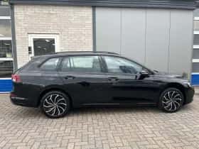 Volkswagen Golf (2023) thumbnail 33