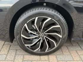 Volkswagen Golf (2023) thumbnail 36