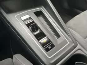 Volkswagen Golf (2023) thumbnail 9