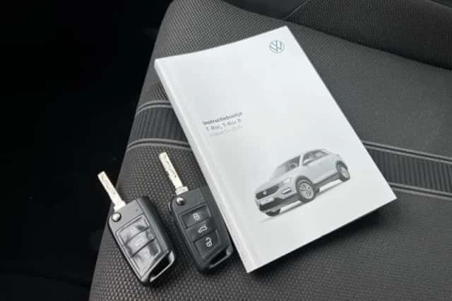Volkswagen T-Roc (2021) thumbnail 6