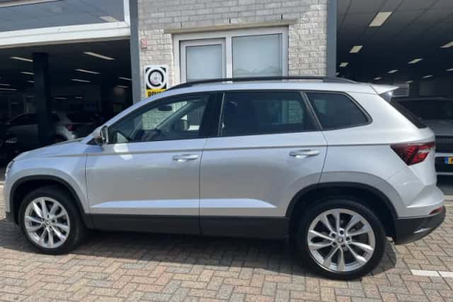 Škoda Karoq (2022) thumbnail 2