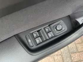 Volkswagen Passat (2021) thumbnail 13