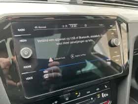 Volkswagen Passat (2021) thumbnail 22