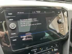 Volkswagen Passat (2021) thumbnail 23
