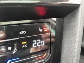 Volkswagen Passat (2021) thumbnail 28