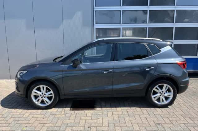 SEAT Arona (2021) thumbnail 2