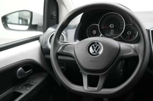 Volkswagen Up! (2023) thumbnail 6