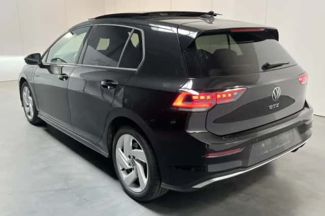Volkswagen Golf (2026) thumbnail 4