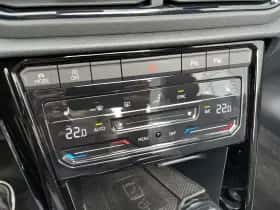 Volkswagen T-Roc (2022) thumbnail 25