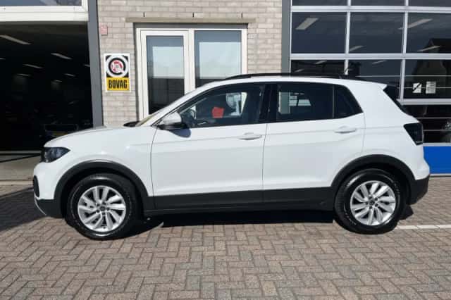 Volkswagen T-Cross (2024) thumbnail 2