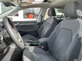 Volkswagen Golf (2021) thumbnail 7