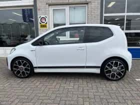 Volkswagen Up! (2021) thumbnail 2