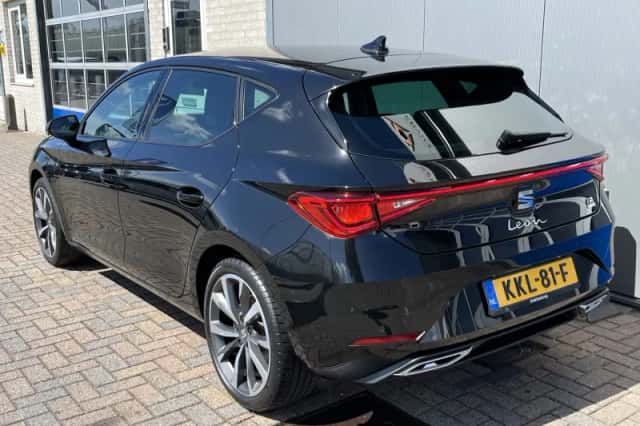 SEAT Leon (2022) thumbnail 5