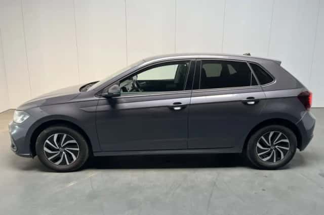 Volkswagen Polo (2023) thumbnail 2