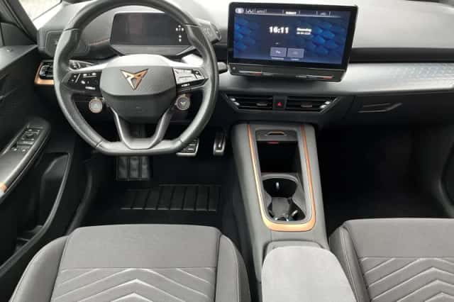 CUPRA Born (2022) thumbnail 6