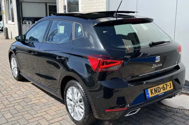 SEAT Ibiza (2023) thumbnail 5