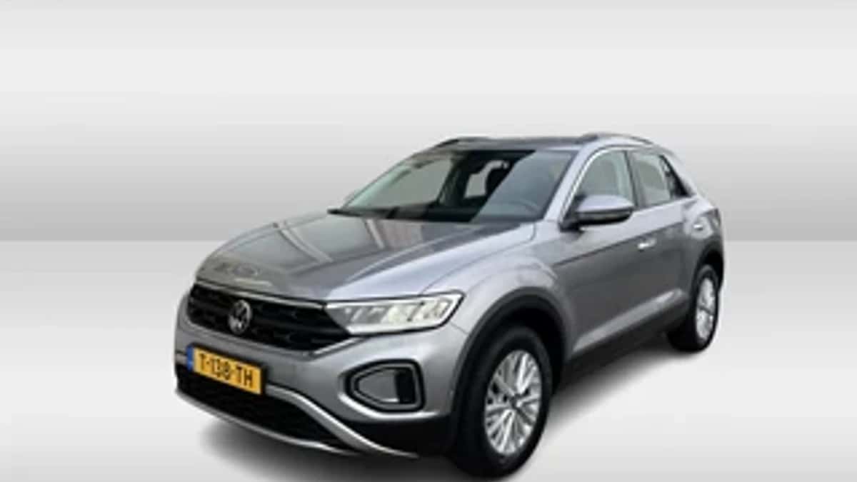 Volkswagen T-Roc (2023) — foto 1