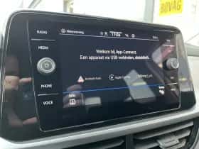 Volkswagen T-Roc (2023) thumbnail 18