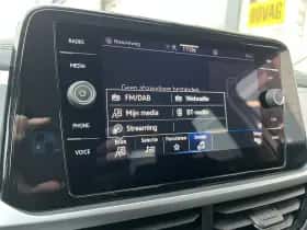 Volkswagen T-Roc (2023) thumbnail 20