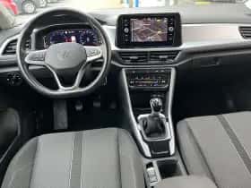 Volkswagen T-Roc (2023) thumbnail 8