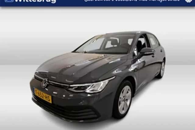 Volkswagen Golf (2023) thumbnail 1