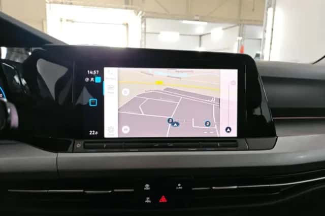 Volkswagen Golf (2023) thumbnail 6