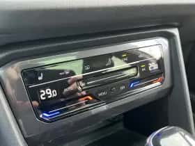 Volkswagen Tiguan (2021) thumbnail 24