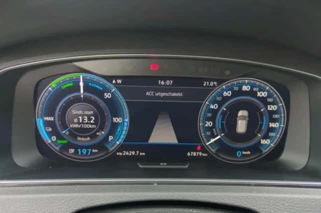 Volkswagen E-Golf (2020) thumbnail 5