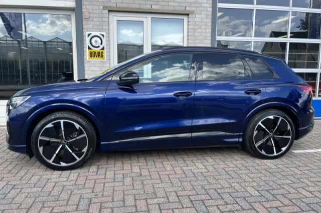 Audi Q4 e-tron (2022) thumbnail 2