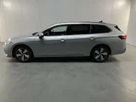 Volkswagen Passat (2025) thumbnail 2