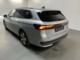 Volkswagen Passat (2025) thumbnail 5