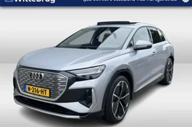 Audi Q4 e-tron (2021) thumbnail 1