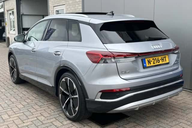Audi Q4 e-tron (2021) thumbnail 5