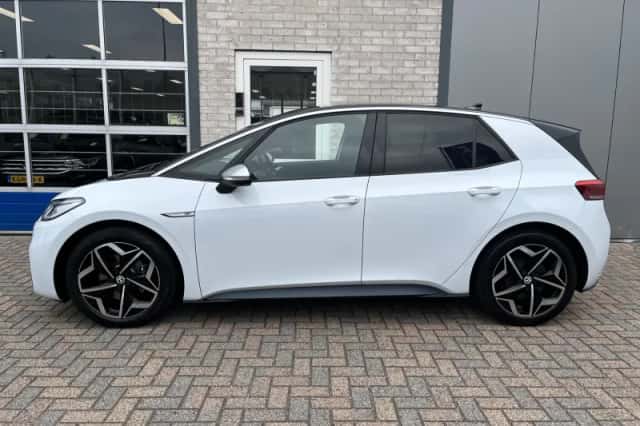 Volkswagen ID.3 (2020) thumbnail 2