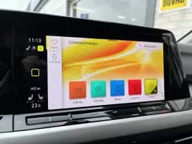 Volkswagen Golf (2021) thumbnail 21