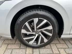 Volkswagen Golf (2021) thumbnail 35