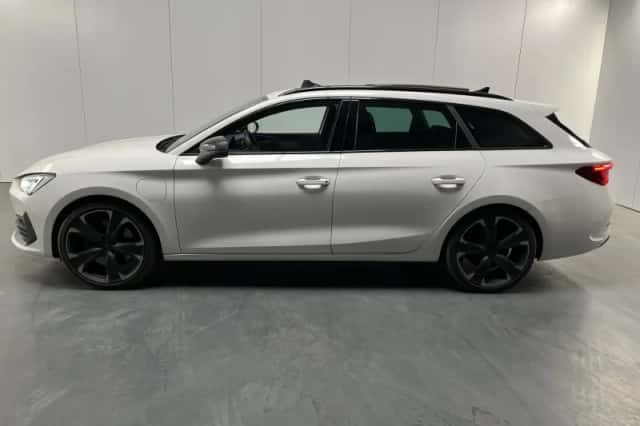 CUPRA Leon Sportstourer (2022) thumbnail 2