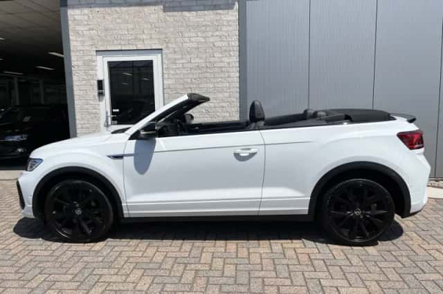 Volkswagen T-Roc (2022) thumbnail 2