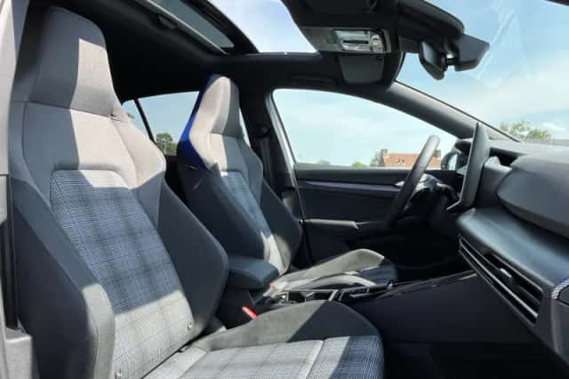 Volkswagen Golf (2025) thumbnail 5