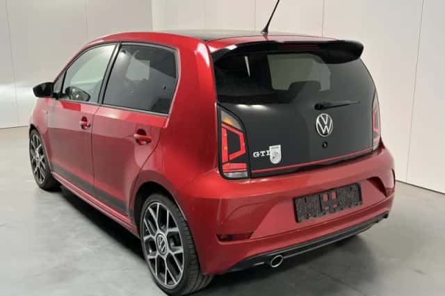 Volkswagen Up! (2022) thumbnail 2