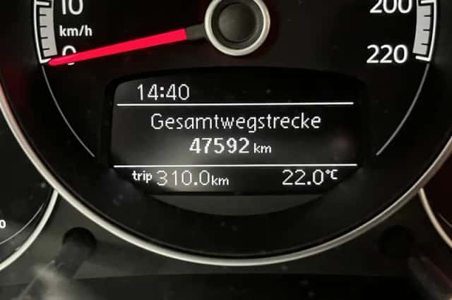 Volkswagen Up! (2022) thumbnail 5