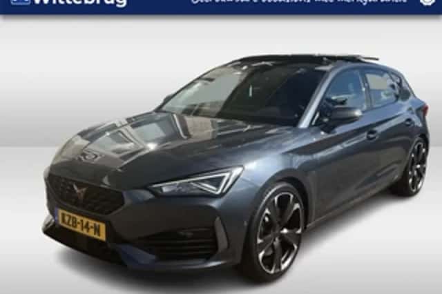 CUPRA Leon (2022) thumbnail 1