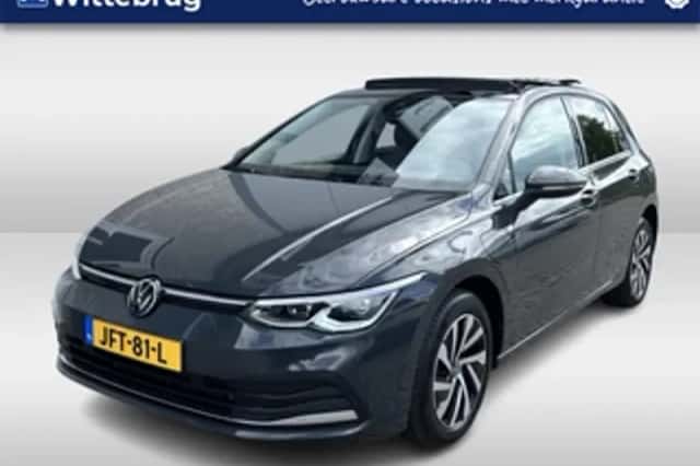 Volkswagen Golf (2022) thumbnail 1