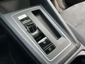 Volkswagen Golf (2022) thumbnail 29