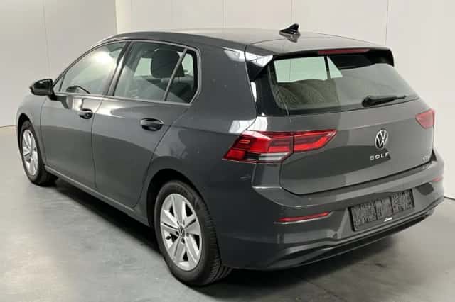 Volkswagen Golf (2022) thumbnail 5