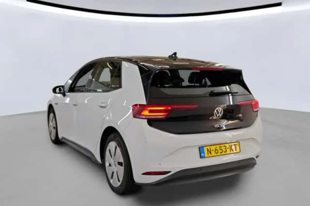 Volkswagen ID.3 (2021) thumbnail 2