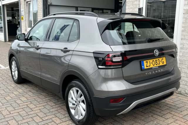 Volkswagen T-Cross (2019) thumbnail 5