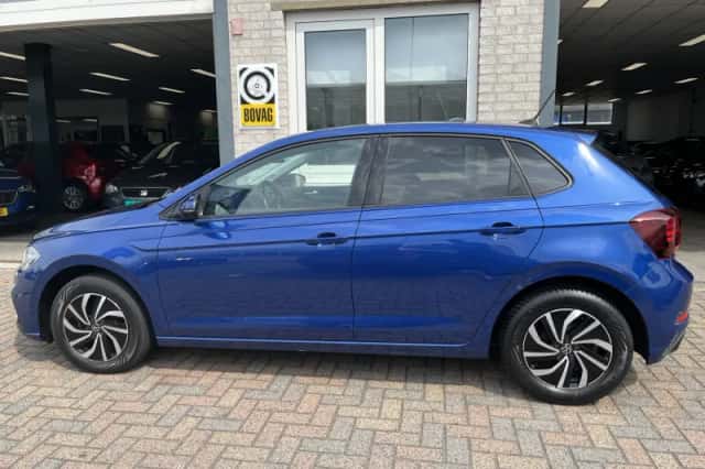 Volkswagen Polo (2024) thumbnail 2